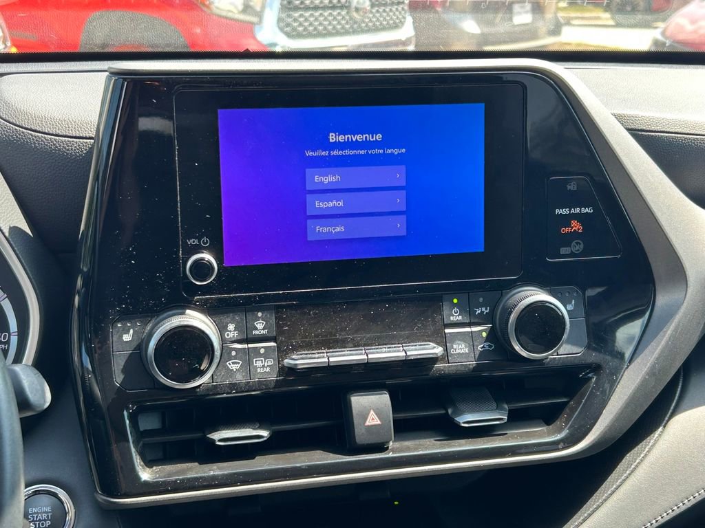 Used 2023 Toyota Highlander XLE image 22