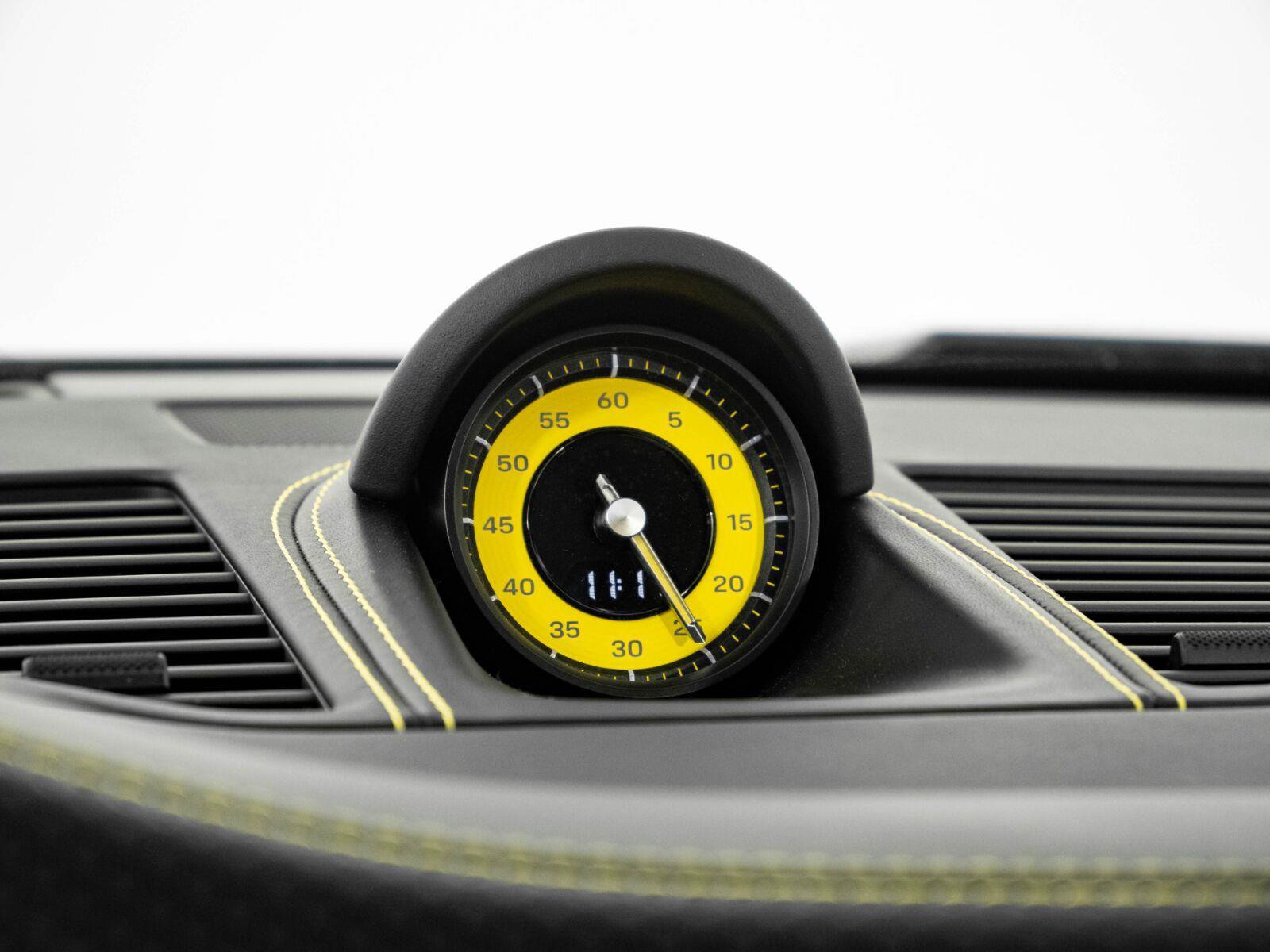 Used 2024 Porsche 911 GT3 RWD image 17