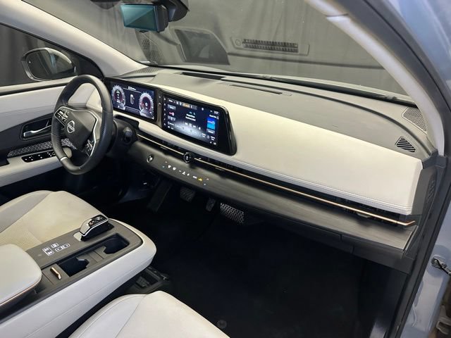 Used 2024 Nissan Ariya AWD image 17