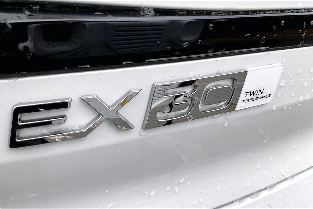 New 2026 Volvo EX30 Ultra w/ Climate Package image 9