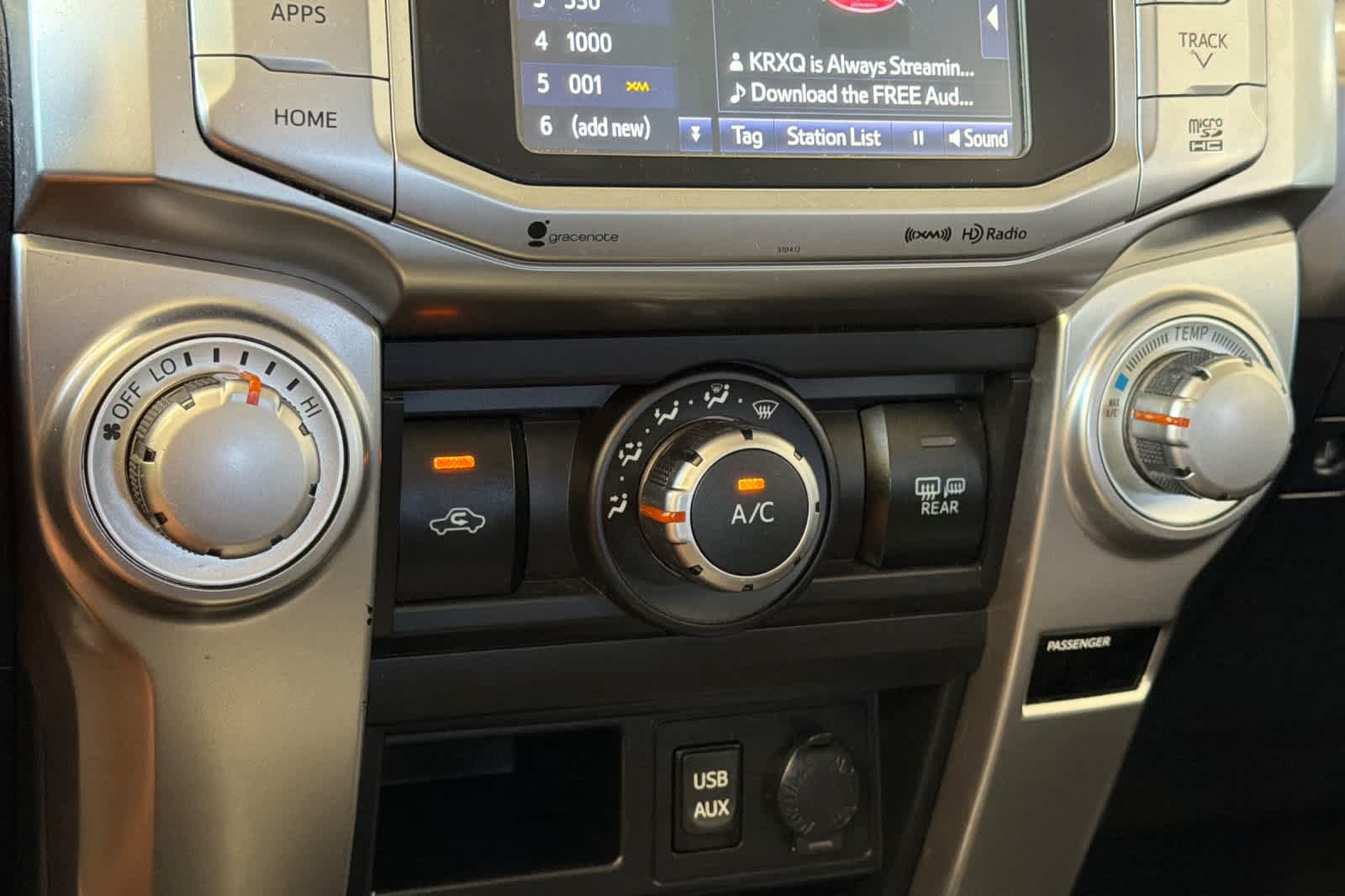 Used 2019 Toyota 4Runner SR5 AWD/4WD image 21