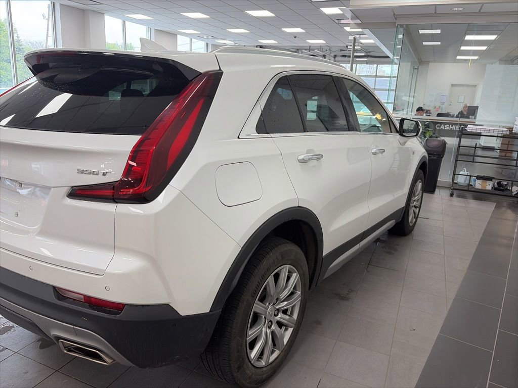 Used 2023 Cadillac XT4 Premium Luxury AWD/4WD image 7