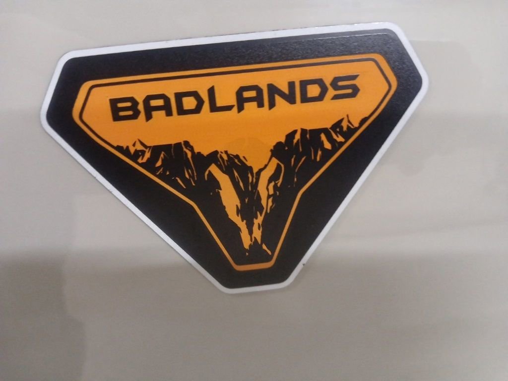 Certified 2025 Ford Bronco Badlands image 8