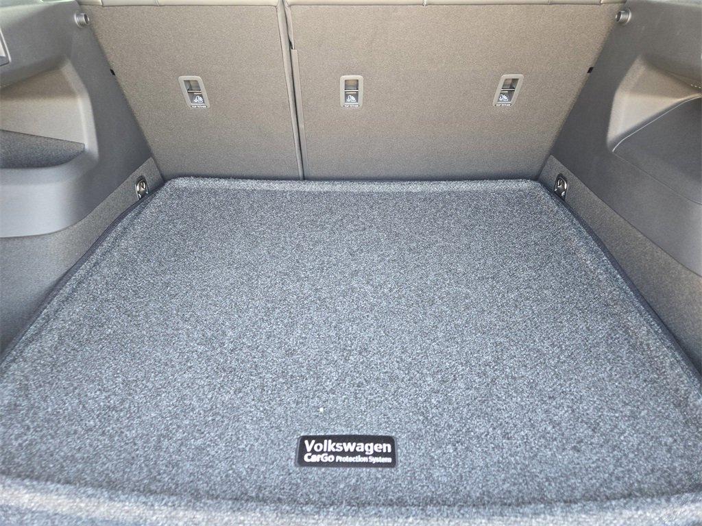 New 2026 Volkswagen Tiguan SE R-Line image 25