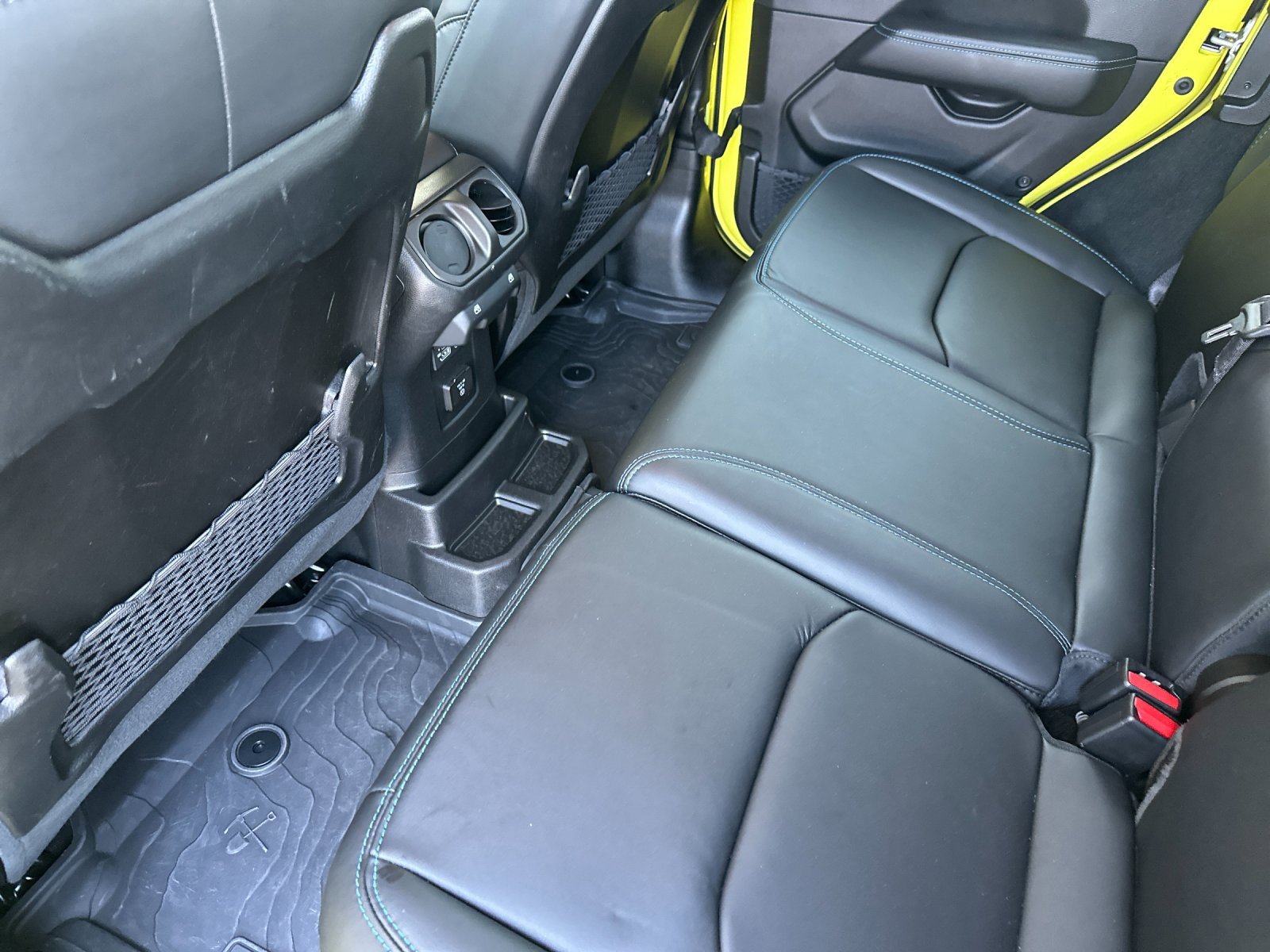 Certified 2024 Jeep Wrangler Unlimited Rubicon 4xe image 12