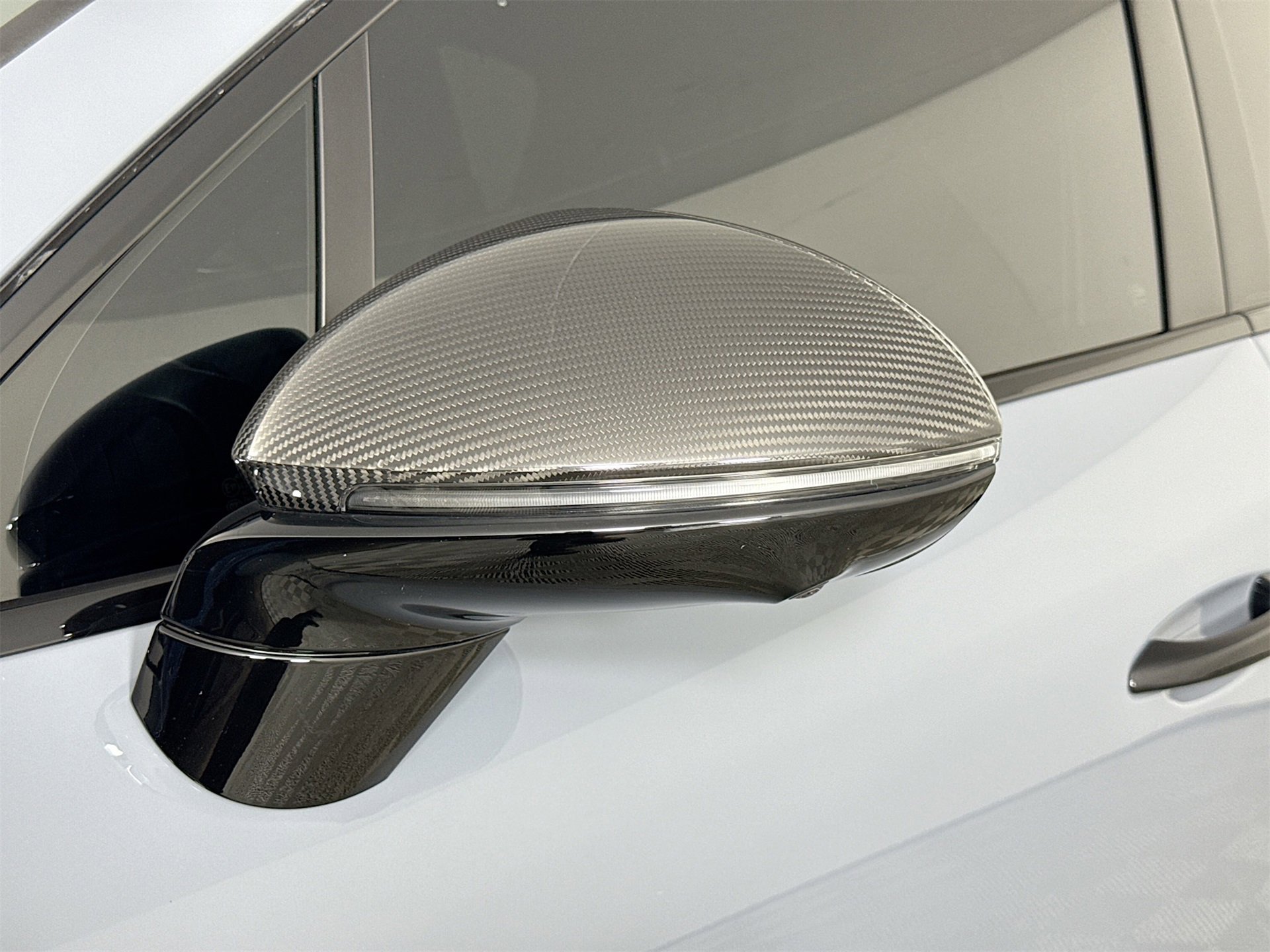 Used 2024 Porsche Cayenne Turbo GT image 32