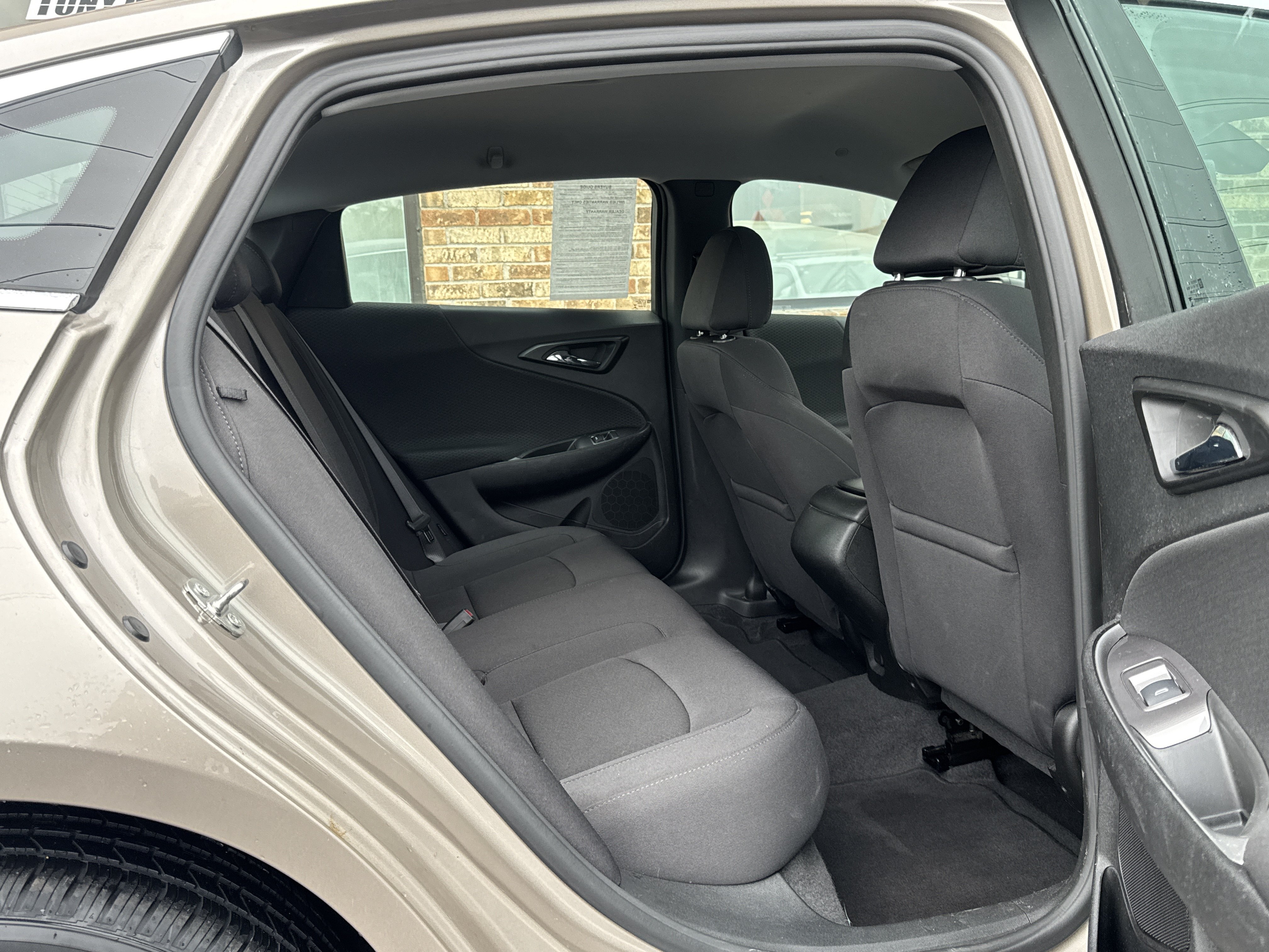 Used 2022 Chevrolet Malibu LS FWD image 12