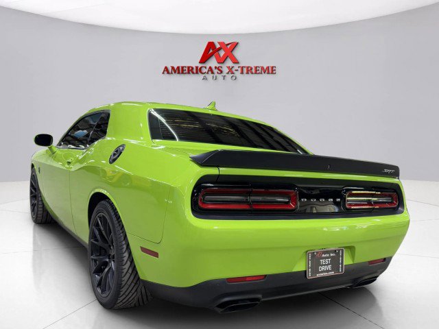 Used 2015 Dodge Challenger SRT Hellcat image 4