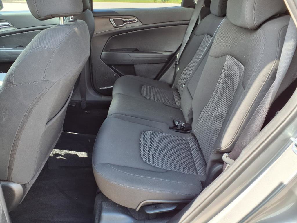 Used 2023 Kia Sportage LX image 28