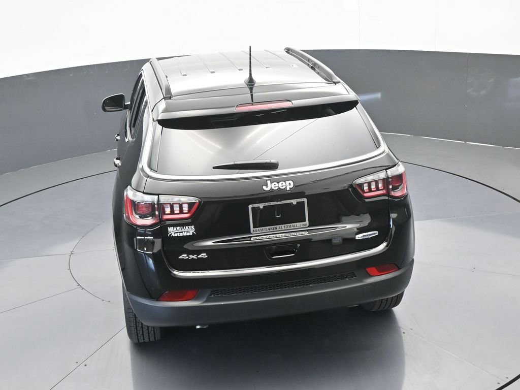 Used 2025 Jeep Compass Latitude image 47