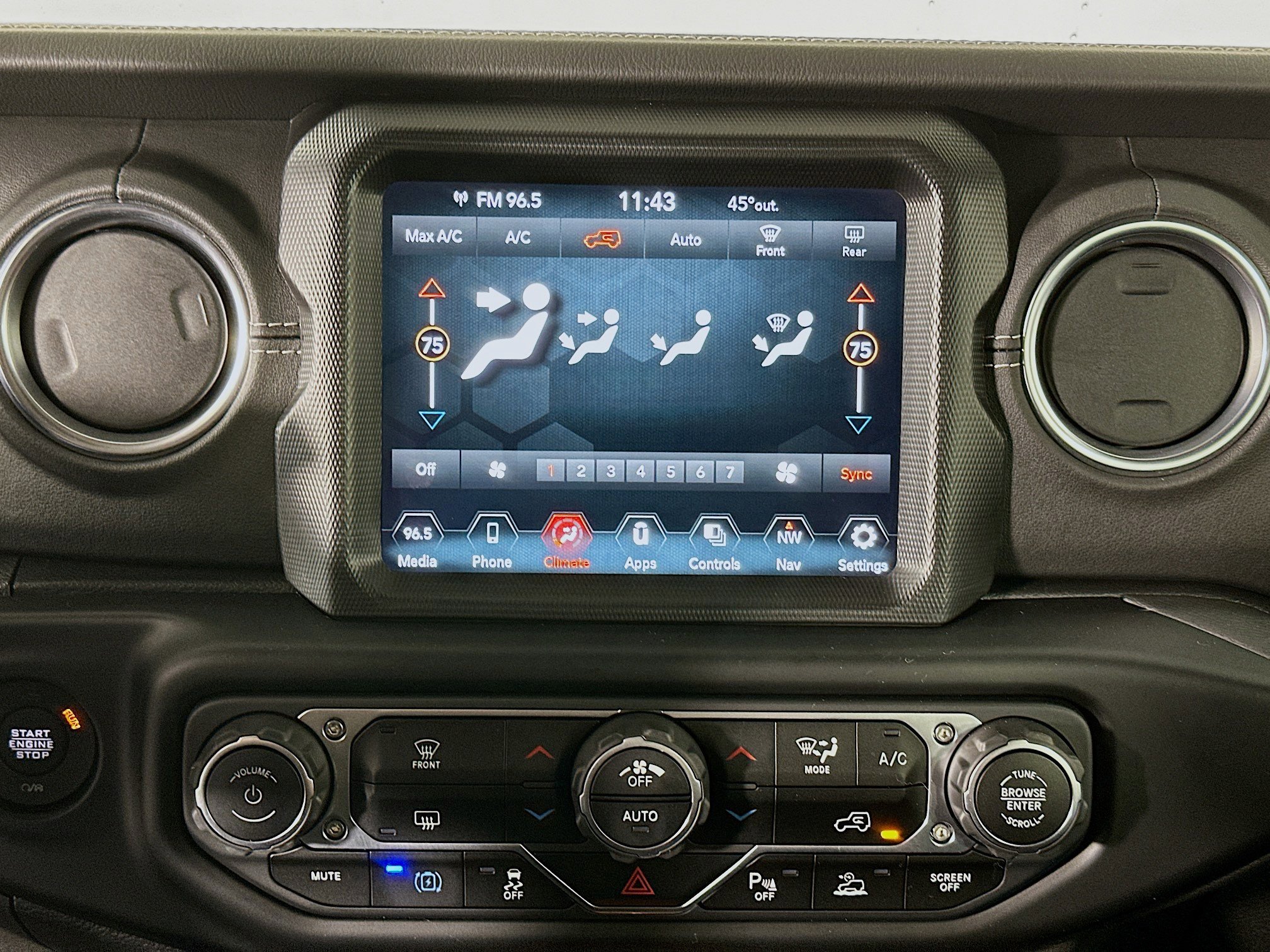 Used 2022 Jeep Wrangler Sahara w/ Safety Group image 24