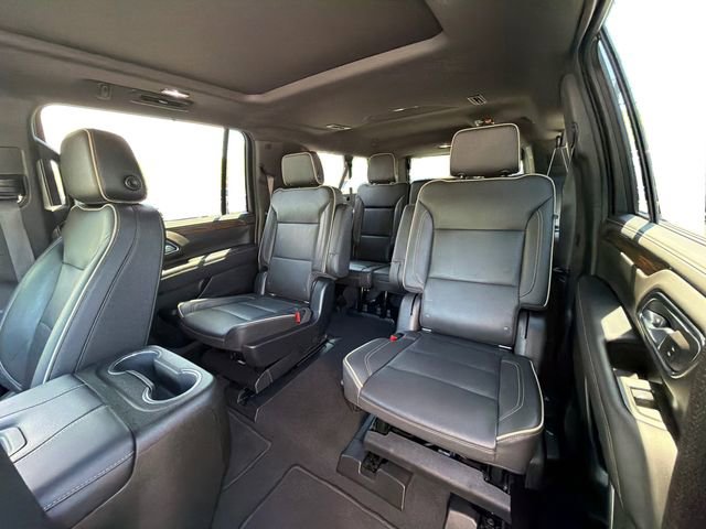 Used 2021 Chevrolet Suburban Premier w/ Premium Package RWD image 34