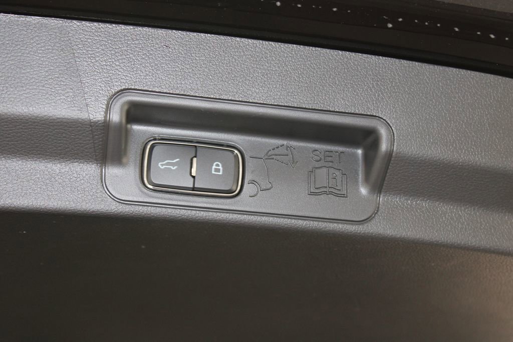 New 2026 Ford Explorer ST-Line image 17