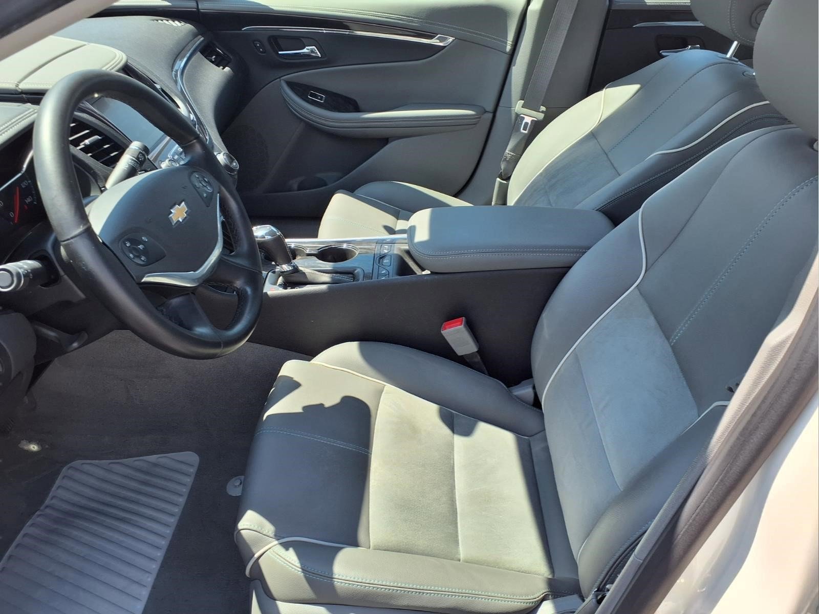 Used 2014 Chevrolet Impala LT w/ Premium Seating Package FWD image 7