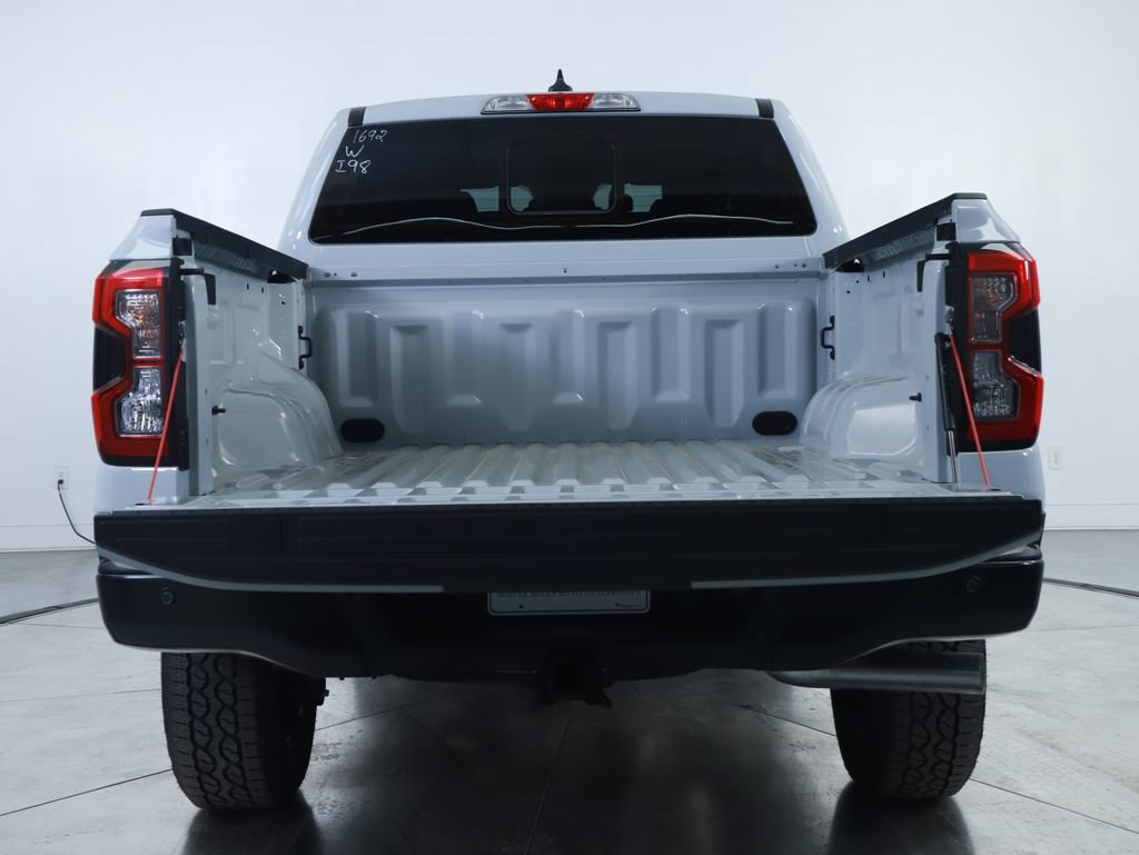 New 2026 Ford Ranger Lariat w/ Black Appearance Package AWD/4WD image 16