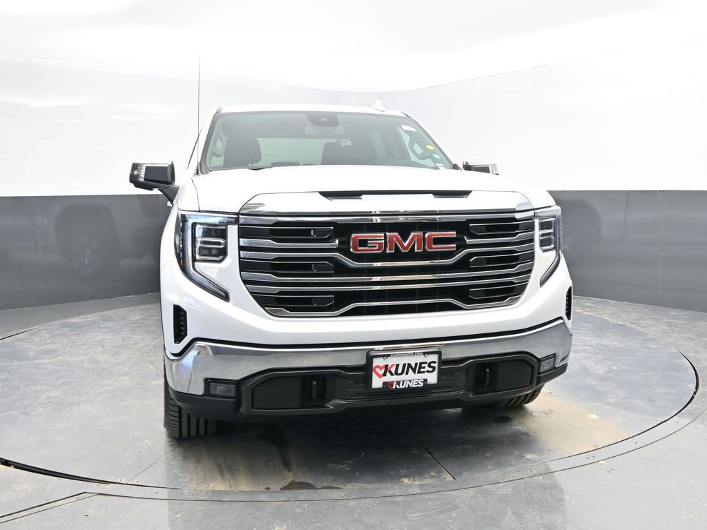 Used 2025 GMC Sierra 1500 SLT image 4