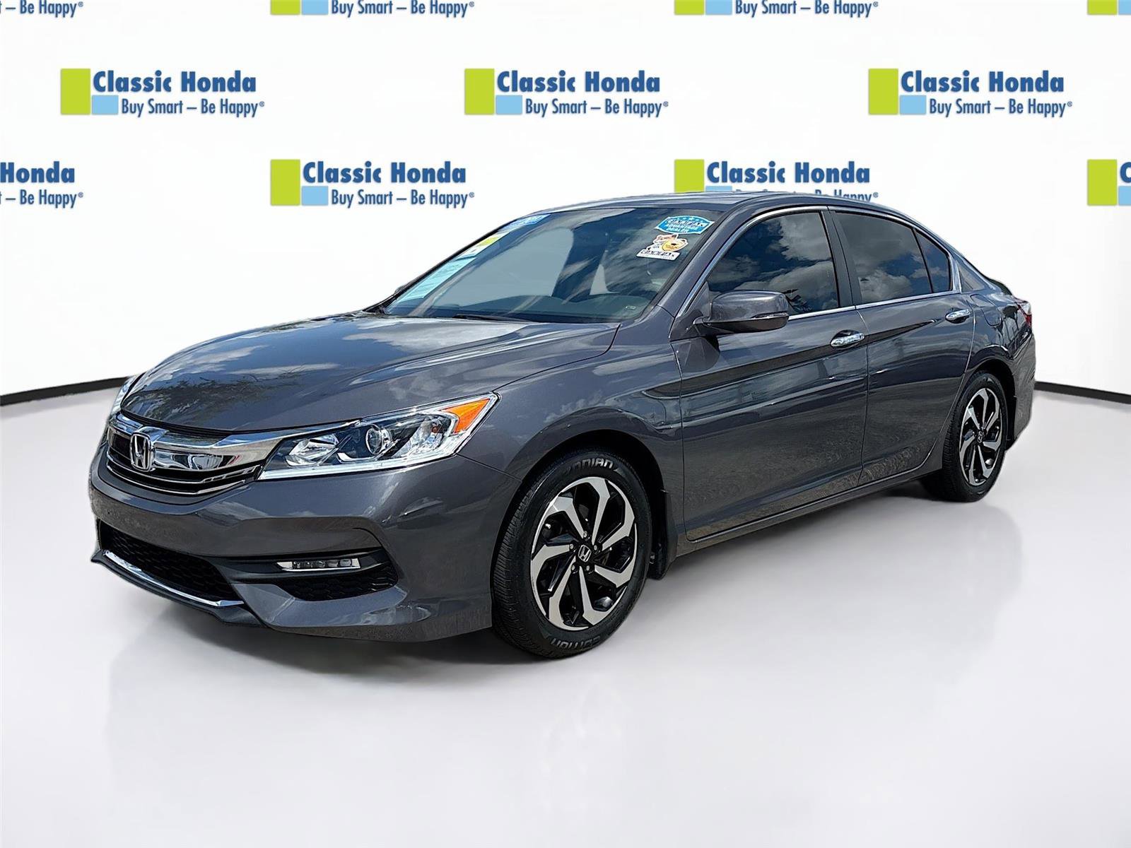 Used 2017 Honda Accord EX image 3