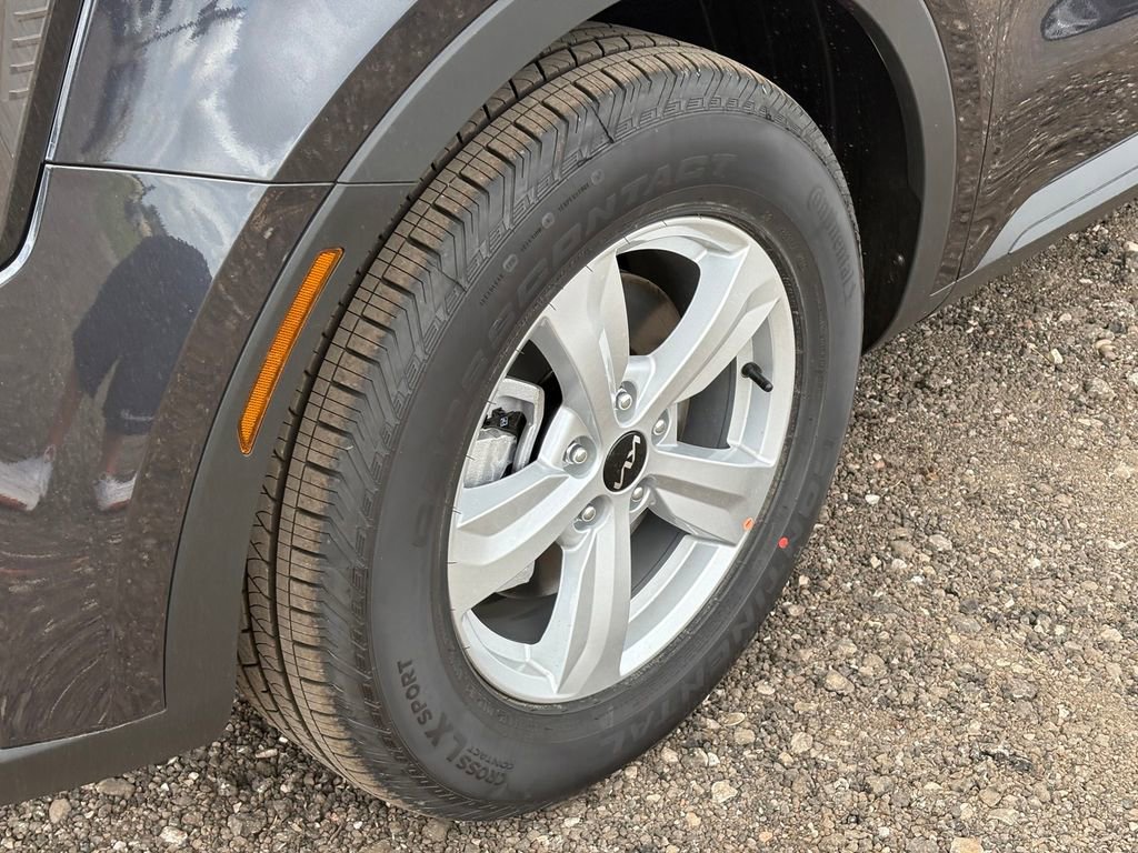 New 2026 Kia Sorento LX FWD image 9
