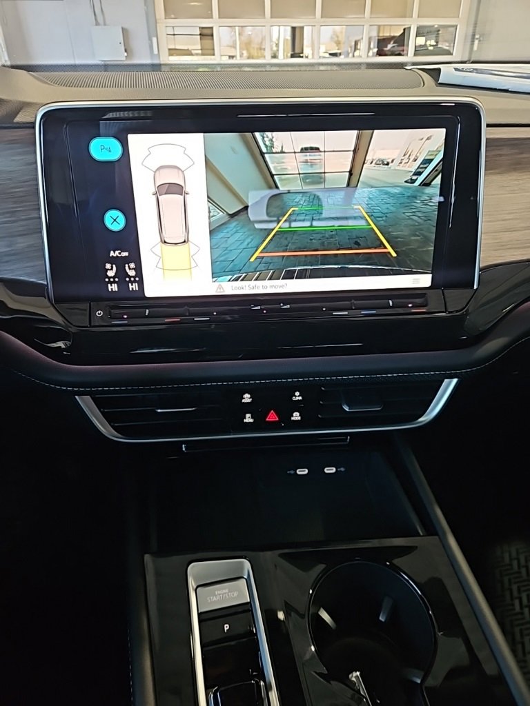 New 2026 Volkswagen Atlas SEL image 33