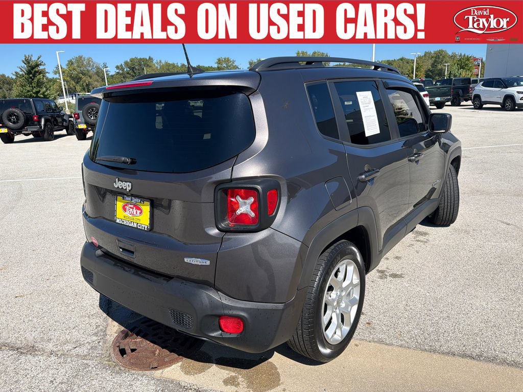 Used 2018 Jeep Renegade Latitude FWD image 3
