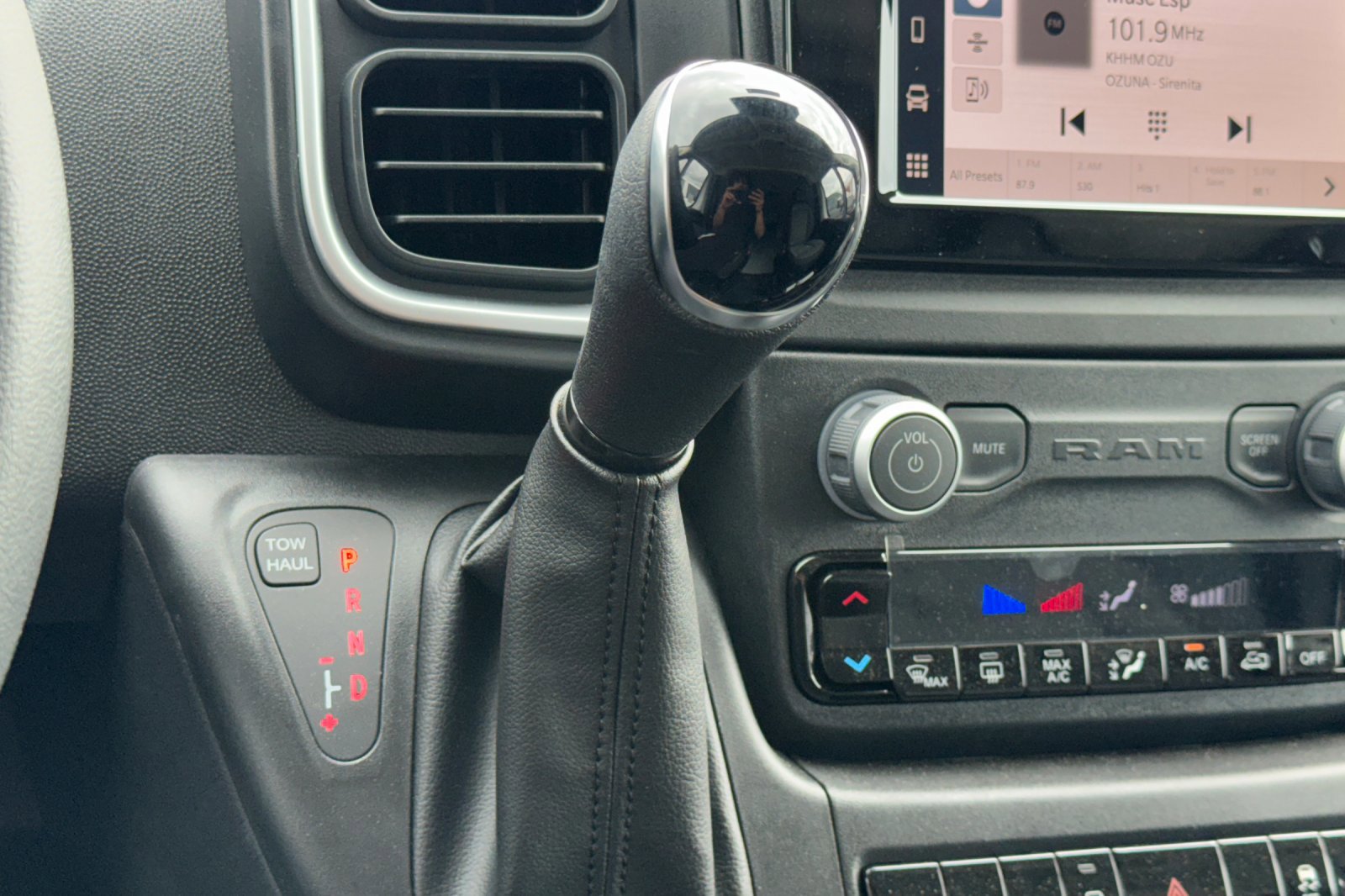 New 2026 RAM ProMaster 2500 w/ Quick Order Package 22G SLT image 19