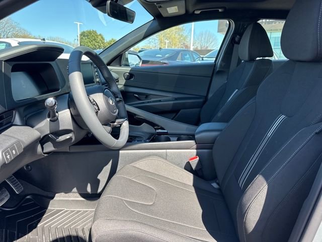 New 2026 Hyundai Elantra SEL Sport Premium FWD image 11