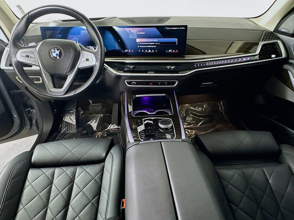 Used 2024 BMW X7 xDrive40i image 16