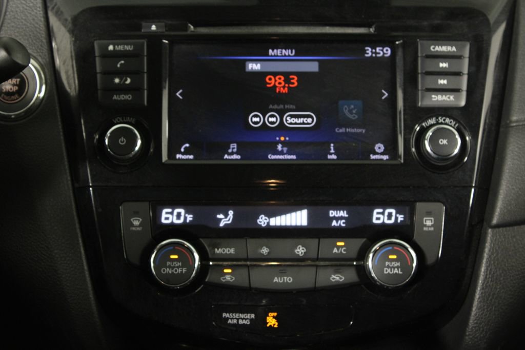 Used 2019 Nissan Rogue SV image 8