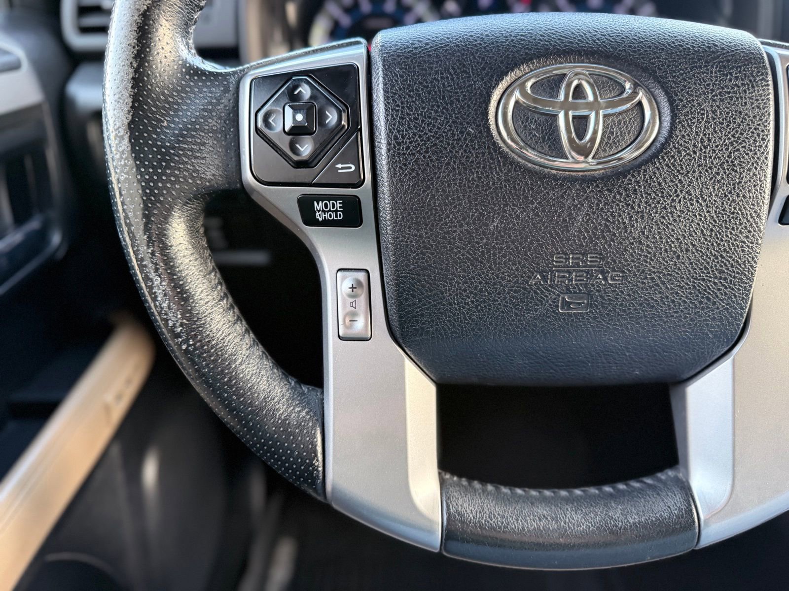 Used 2014 Toyota 4Runner Limited image 26