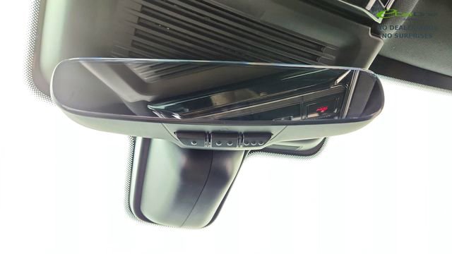 Used 2025 Land Rover Range Rover SE image 53