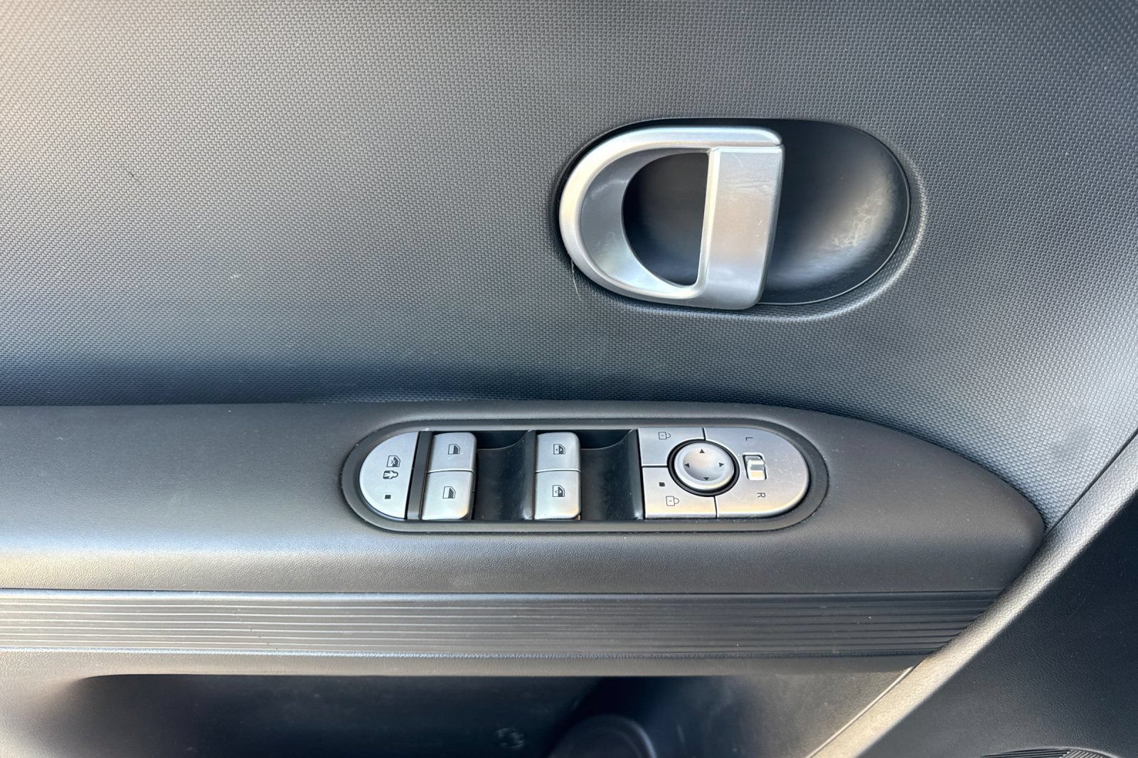 Used 2024 Hyundai Ioniq 5 SEL RWD image 11
