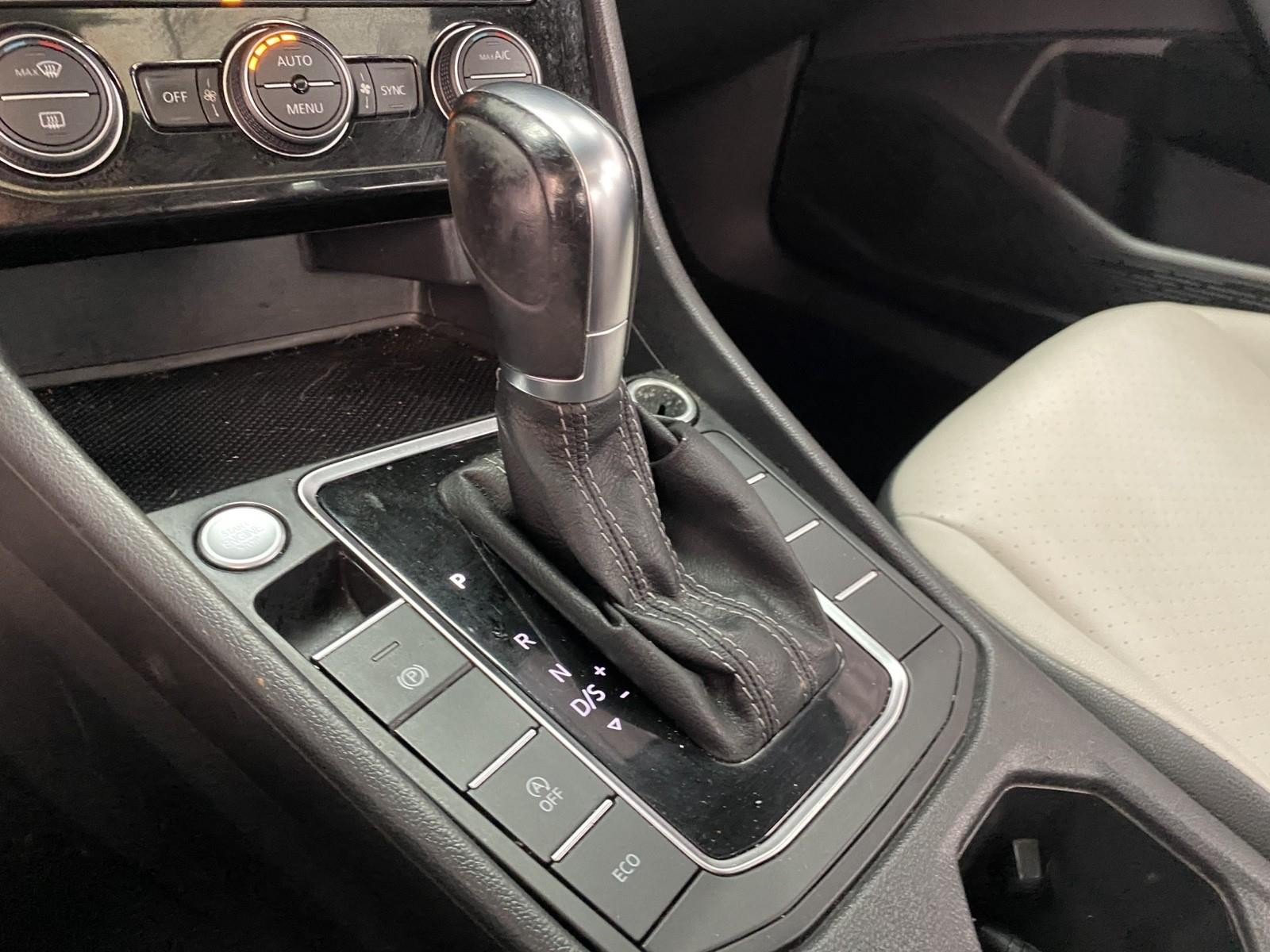 Used 2019 Volkswagen Jetta R-Line FWD image 19