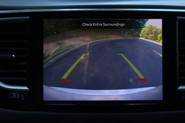 Used 2024 Chrysler Pacifica Touring-L FWD image 11
