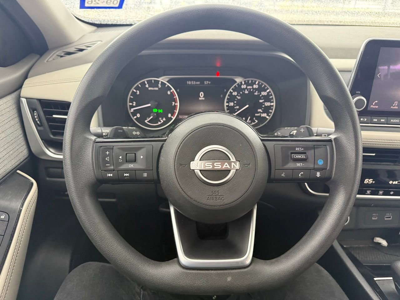 Used 2023 Nissan Rogue SV image 12