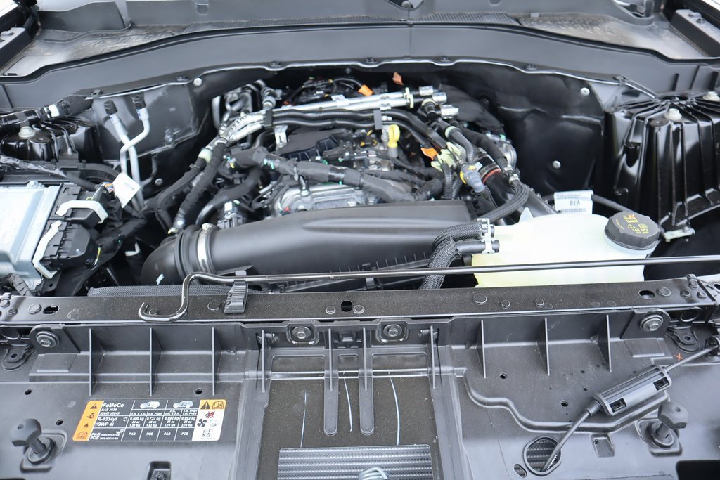 New 2025 Ford Explorer Active w/ Active Comfort Package image 23