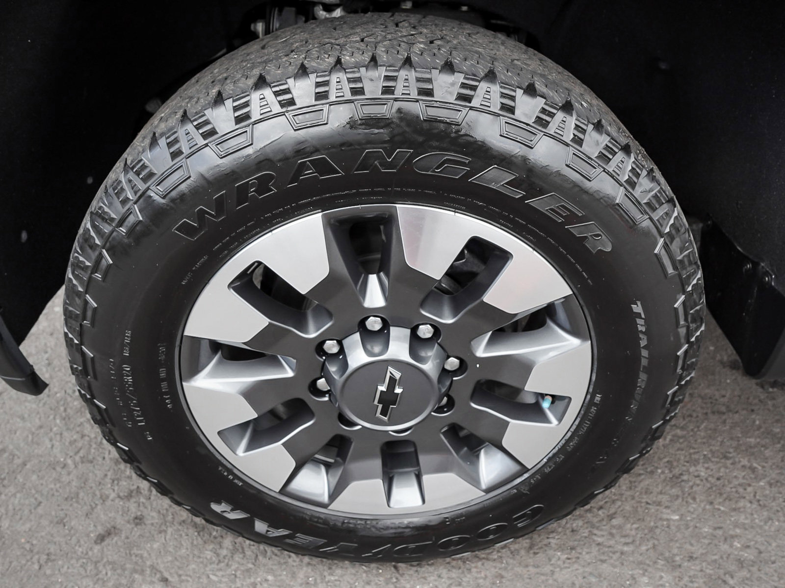 Used 2021 Chevrolet Silverado 2500 LTZ w/ Carhartt Edition AWD/4WD image 8