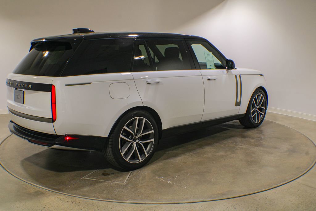 New 2026 Land Rover Range Rover Long Wheelbase SE AWD/4WD image 5