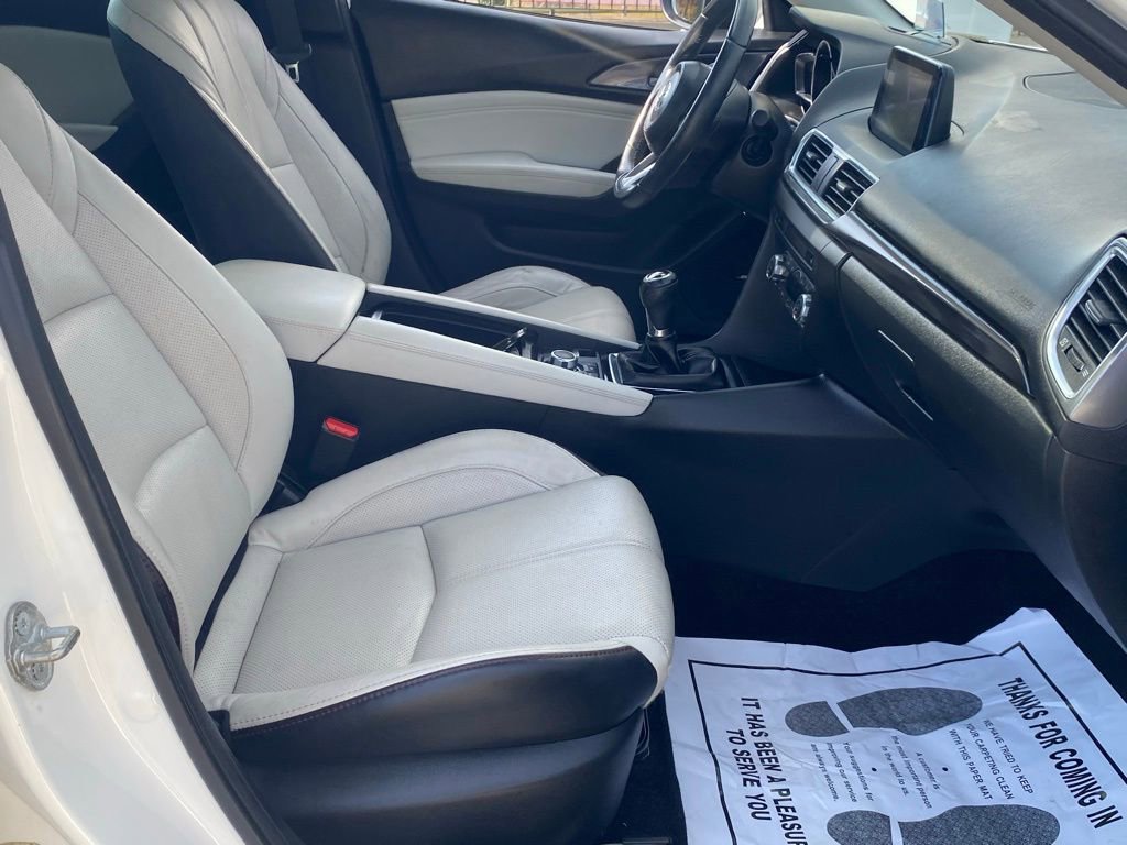 Used 2018 MAZDA MAZDA3 Grand Touring w/ Premium Equipment Package image 20