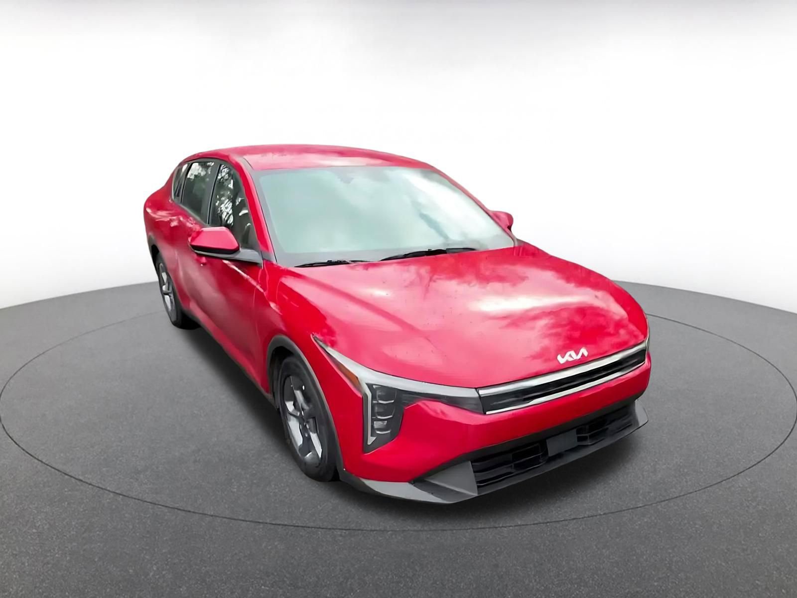 Used 2025 Kia K4 LXS image 3