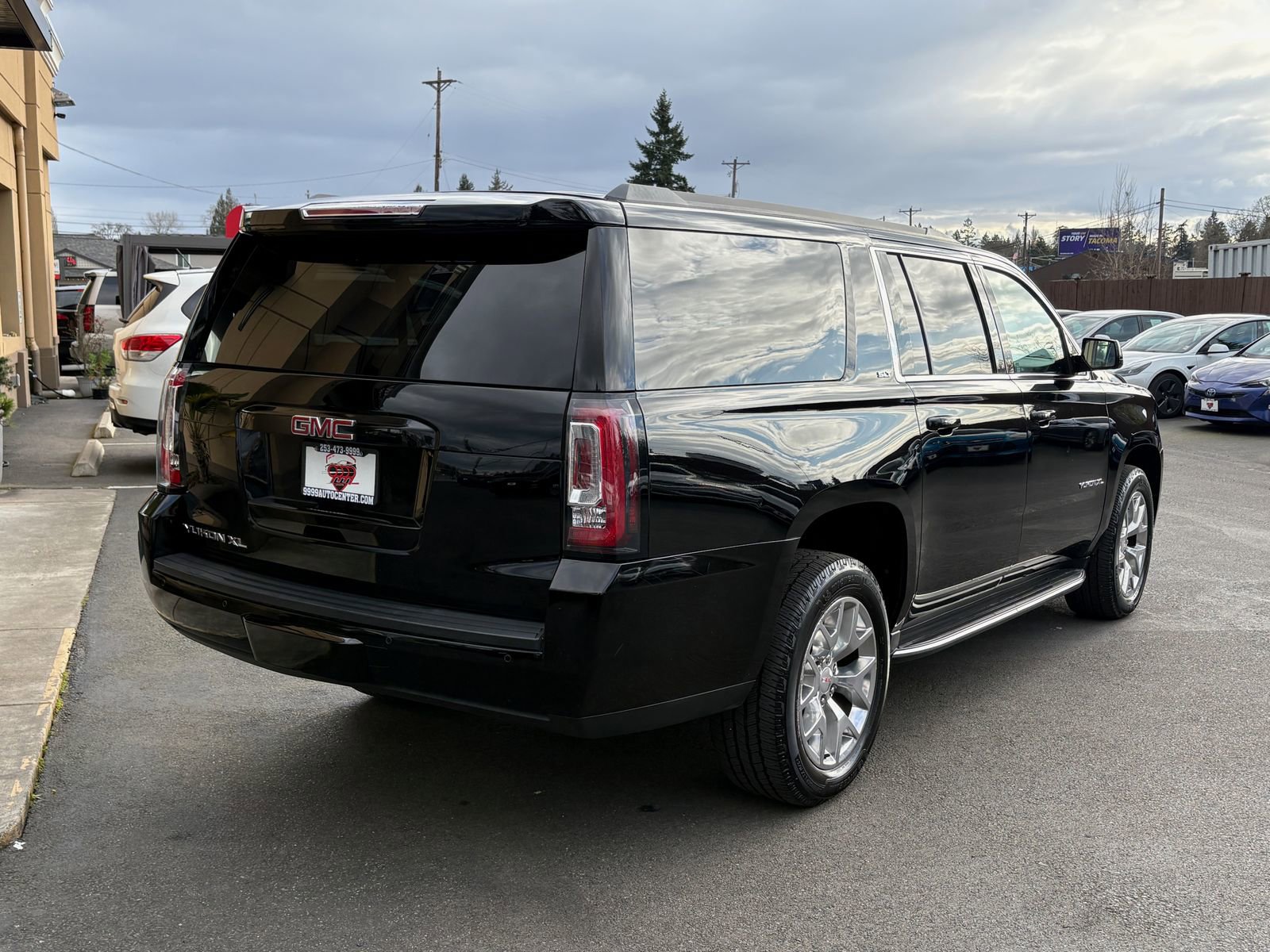 Used 2016 GMC Yukon XL SLT w/ Open Road Package image 7