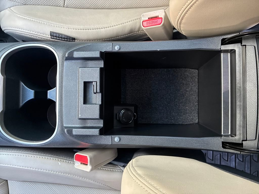 Used 2022 Subaru Legacy Limited image 27