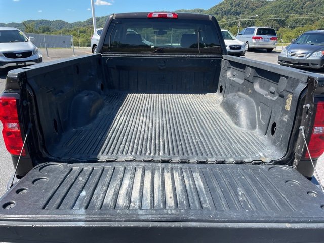 Used 2018 Chevrolet Silverado 1500 LT w/ All Star Edition image 4