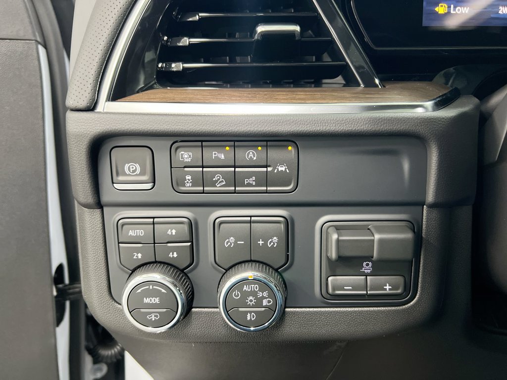 New 2026 Chevrolet Tahoe High Country AWD/4WD image 14