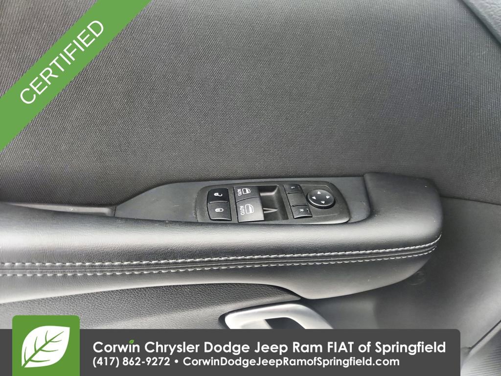 Used 2022 Dodge Challenger SXT w/ Blacktop Package image 21