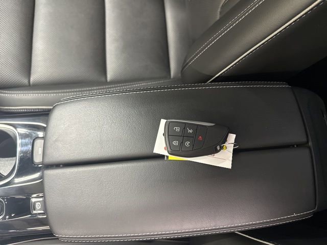 Used 2022 Buick Envision Essence w/ Safety Package image 31