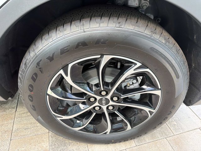 New 2026 Lincoln Nautilus Premier AWD/4WD image 30