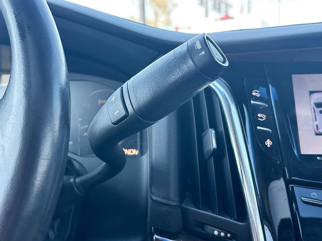 Used 2015 Cadillac Escalade Luxury image 22