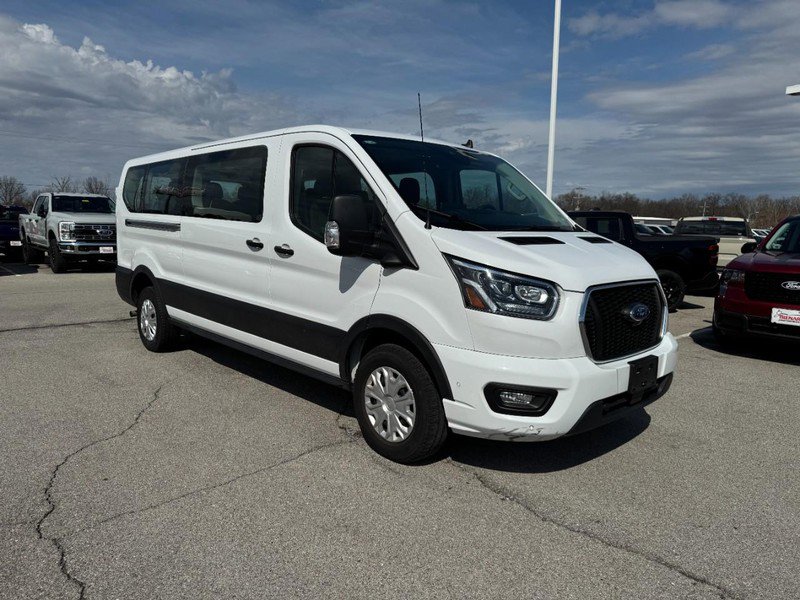 Used 2023 Ford Transit 350 XLT image 2