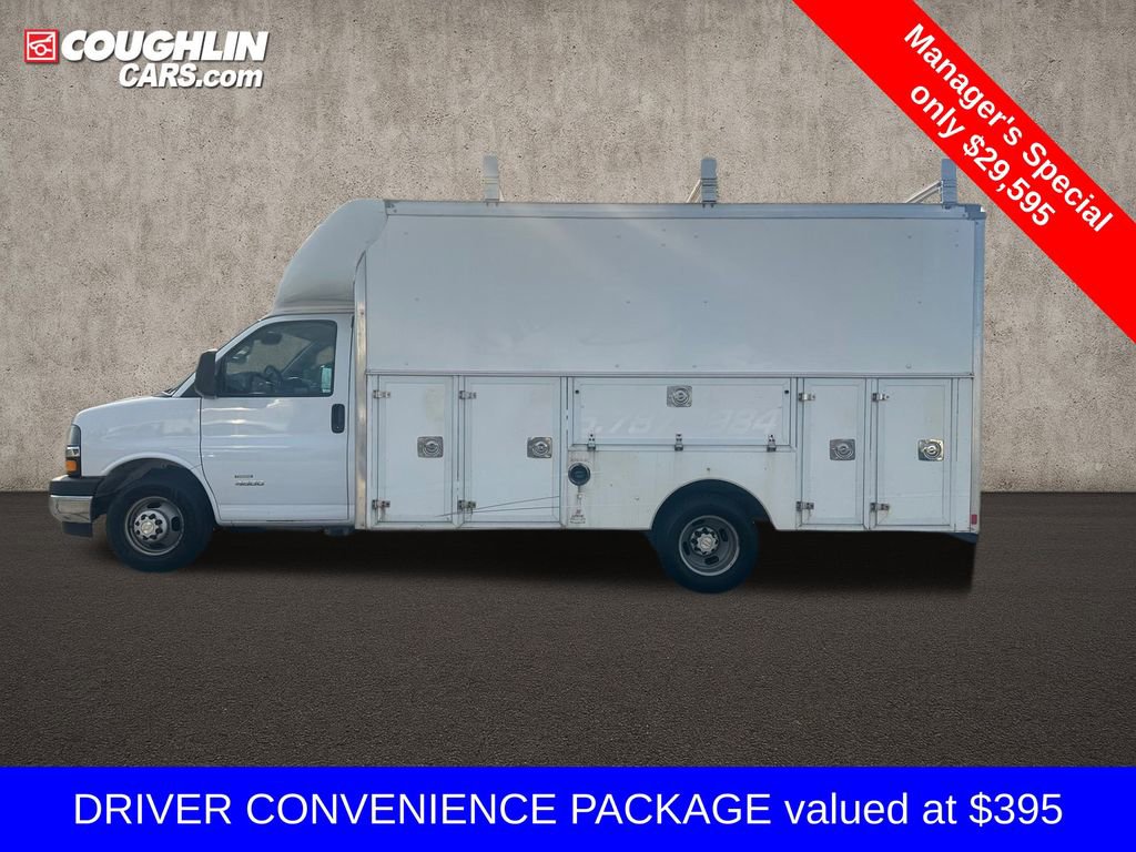 Used 2019 Chevrolet Express 4500 w/ Power Convenience Package image 2