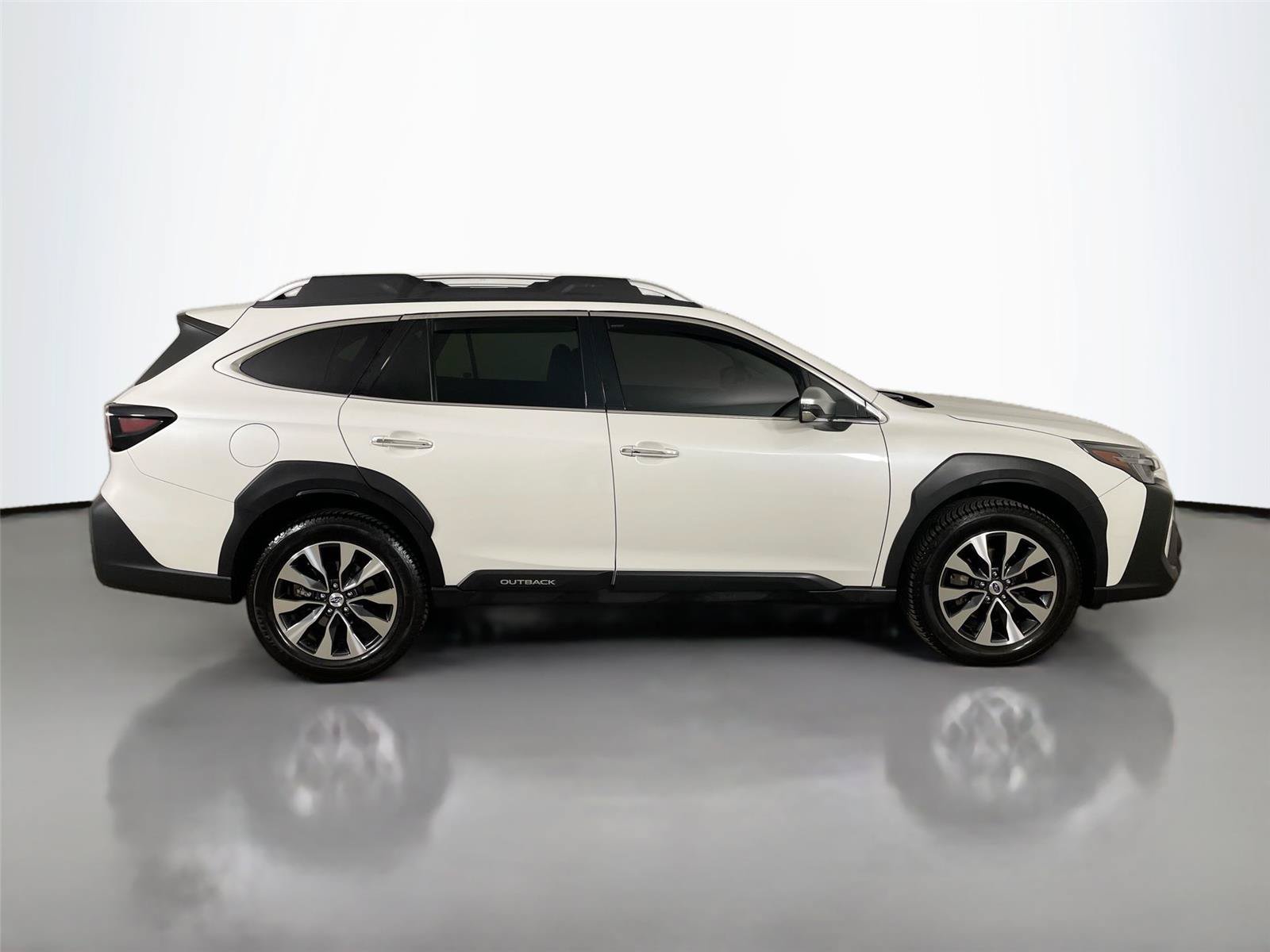 Used 2024 Subaru Outback Touring XT AWD/4WD image 18